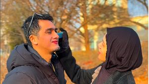 Potret Rumah Tangga Ricky Harun dan Herfiza, Baru Pulang Liburan dari Korea