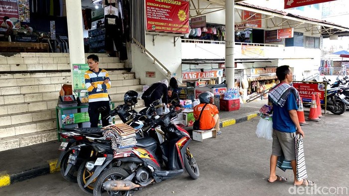 Riuh Pasar Kosambi yang Kini Tinggal Cerita