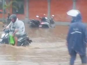 Hujan Deras Guyur Karangasem, Pelabuhan Padangbai Banjir