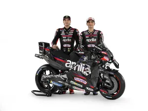Tinggalkan Yamaha, Monster Energy Disebut Bakal Jadi Sponsor Utama Aprilia