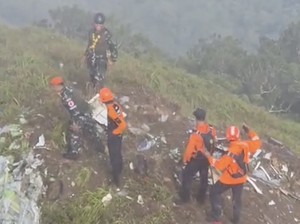 Pencarian Korban Pesawat ATR 42-500 Terkendala Kabut-Jalur Terjal