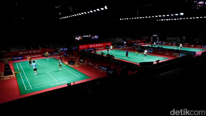 Peserta Indonesia Masters 2026 tengah berlatih di Istora Senayan, GBK, Jakarta, Senin (19/1/2026). Sebanyak 274 atlet dari 21 negara akan berlaga di Indonesia Masters mulai besok, Selasa (20/1).