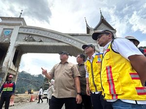 Andre Rosiade Apresiasi Perbaikan Jalan Lembah Anai Dikebut, Target Rampung Juli