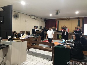 Kala Hakim Cecar Anak Sri Purnomo Sosialisasi Dana Hibah Tanpa Tahu Peraturan