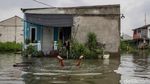Banjir Dua Pekan Rendam Kampung Tambun Permata, Warga Bertahan di Tengah Genangan
