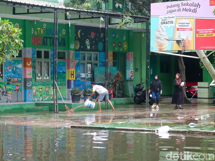 Banjir Rendam MTs Nur Attaqwa, Sekolah Tiadakan Belajar Tatap Muka