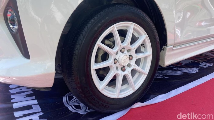 Daihatsu Sigra modifikasi di Daihatsu Kumpul Sahabat