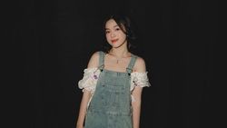 Gaya Elsa Japasal di Panggung, Santai tapi Penuh Aura