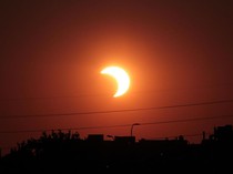 Jadwal Gerhana Matahari 2026 Terjadi 2 Kali! Ini Lokasi dan Cara Lihatnya