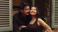 Setiap hari rasanya terasa lebih hangat menunggu kehadiranmu nanti. Sebelum dunia mengenalmu, Sehat-sehat selalu di dalam perut ya planet kecil kami, sambungnya. Foto: dok instagram Hanggini