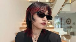 Isyana Sarasvati Tampil Edgy Siap Berbagi Era Abadhi dari Eklektiko