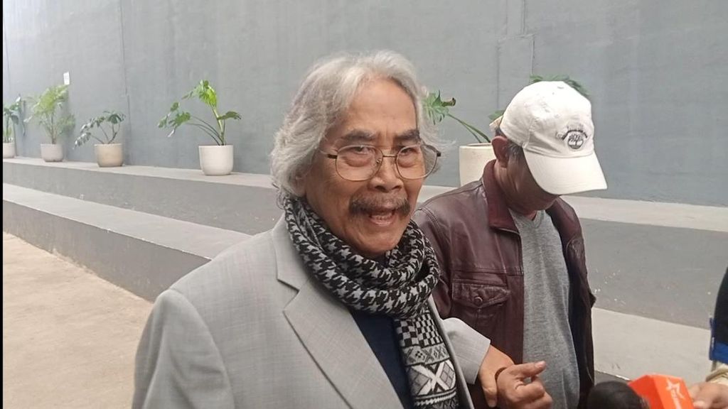 Senangnya Jaja Miharja Sudah Bisa Jalan Lagi