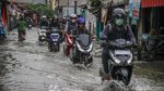 Jalan Akses Bekasi - Jakarta Masih Tergenang