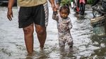 Jalan Akses Bekasi - Jakarta Masih Tergenang