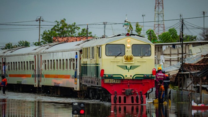 Ketentuan Refund Tiket KA Bagi yang Terdampak Banjir pada 17-18 Januari