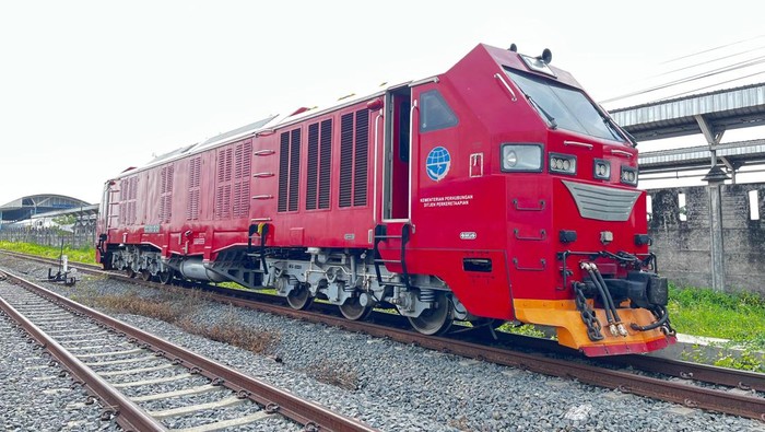 Kemenhub Terjunkan Kereta Penolong Imbas Rel di Pekalongan Banjir