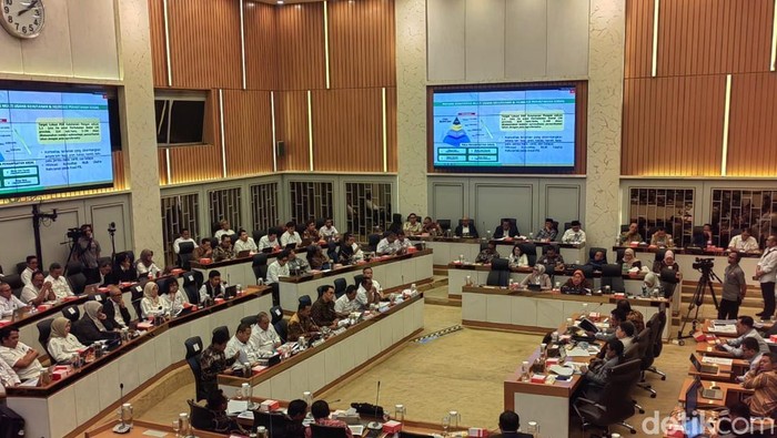 Ngeri! Seluas Ini Kebun Sawit & Tambang Ilegal di Kawasan Hutan