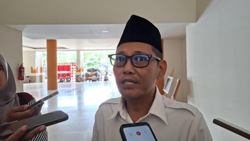 Kepala Kanwil Kemenhaj NTB, Lalu Muhamad Amin, saat ditemui di Kantor Gubernur NTB, Senin (19/1/2026). (Foto: Ahmad Viqi/detikBali)