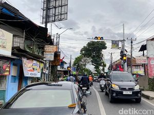 Nyala Traffic Light di Simpang Kolmas Cimahi yang Tak Bertahan Lama