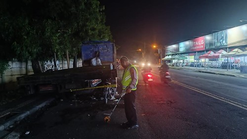 Lokasi Kejadian Pengendara Motor yang Tabrak Truk di Jalan Cargo Permai Denpasar, Minggu (18/1/2026). Dok: Satlantas Polresta Denpasar