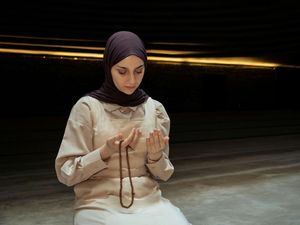 9 Amalan Wanita Haid di Malam Lailatul Qadar, Raih Kemuliaan Meski Berhalangan