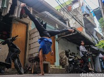 Foto: Menyusuri Gang Sempit di Penjaringan Tempat Bocah-bocah Belajar Salto