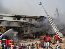 Horor Kebakaran Hanguskan Mal, 14 Orang Tewas-Puluhan Hilang