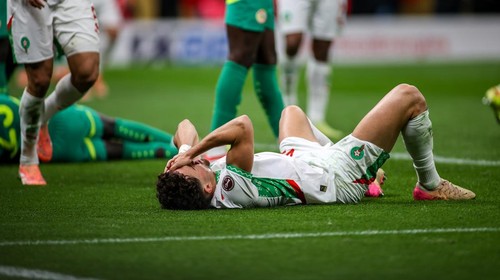 Rabat, Morocco - January 18: Moroccos Neil El Aynaoui goes down with a head injury during the Africa Cup Of Nations Final match between Senegal and Morocco at Prince Moulay Abdellah Stadium on January 18, 2026 in Rabat, Morocco. (Photo by Torbjorn Tande/DeFodi Images/DeFodi via Getty Images)