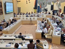 Ratusan Ribu Hektare Hutan di Sumatera Disulap Jadi Tambang dan Kebun!