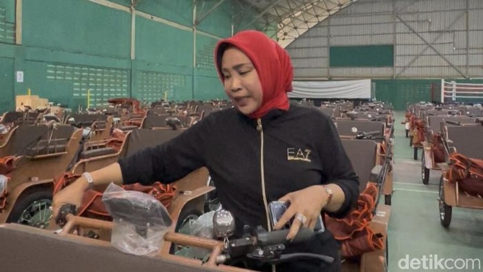 200 Tukang Becak Sidoarjo Terima Becak Listrik Gratis dari Prabowo