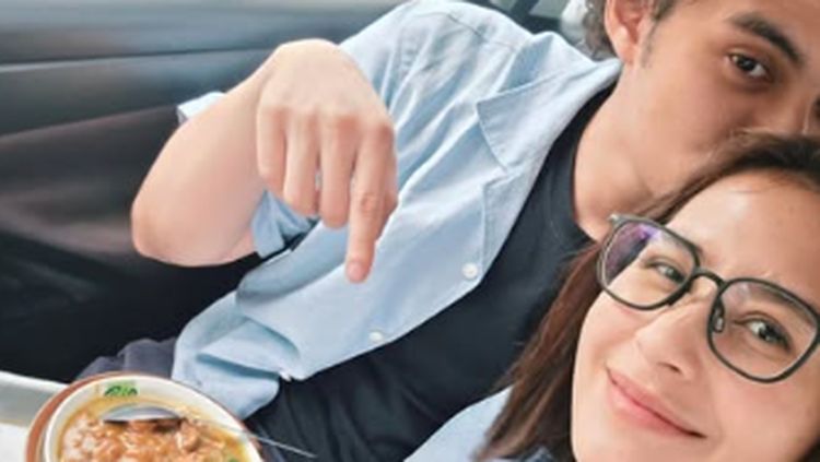 Intip Keseruan Prilly Latuconsina Jajan Mie Ayam hingga Mochi Disneyland