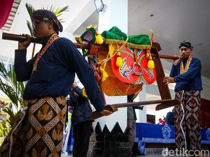 Melihat Uba Rampe Labuhan Ageng Merapi 2026, Ada Pelana Kuda