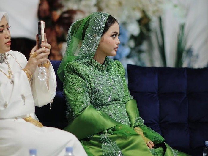 Putri Isnari gelar tujuh bulanan dan gender reveal.