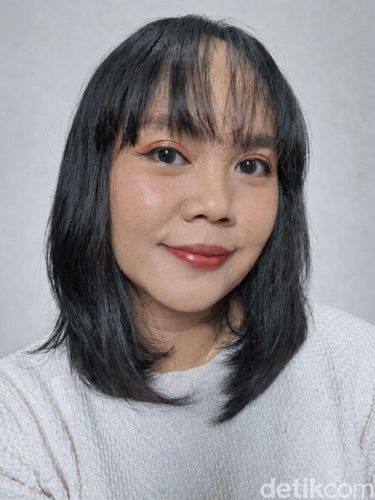 Dear Me Beauty Hydraglow Lip Stain.