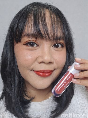 Mother of Pearl AM to PM Colorfast Hypertint.