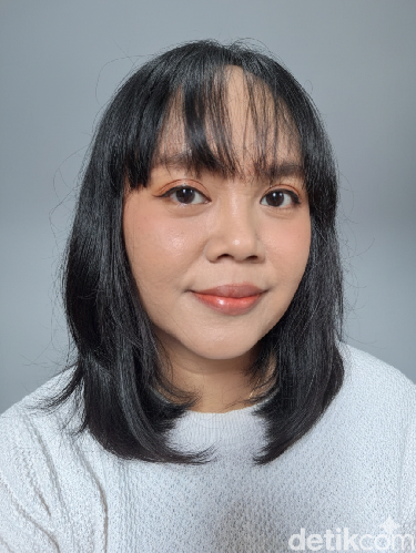 Mother of Pearl AM to PM Colorfast Hypertint.