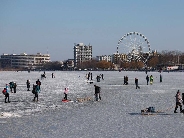 Setelah Hampir Satu Dekade, Danau Terbesar di Eropa Tengah Kembali Membeku