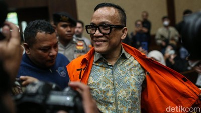 Sidang Perdana Pemerasan Sertifikasi K3, Eks Wamenaker Noel Hadir di Tipikor