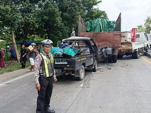 3 Orang Dilarikan ke Rumah Sakit Usai Tabrakan Beruntun di Lamongan