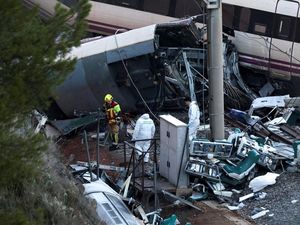 Video Korban Tabrakan Kereta di Spanyol Bertambah: 39 Tewas-152 Luka