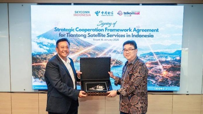 PT Telkom Satelit Indonesia (Telkomsat), anak perusahaan Telkom, memperkuat komitmennya dalam memperluas konektivitas nasional, khususnya di wilayah tertinggal, terdepan, dan terluar (3T) dengan kerja sama strategis empat pihak bersama China Telecom Corporation Limited Satellite Communications Branch (CTSC), PT China Telecom Indonesia (CTID), dan PT Skyconn Satelit Indonesia (Skyconn).