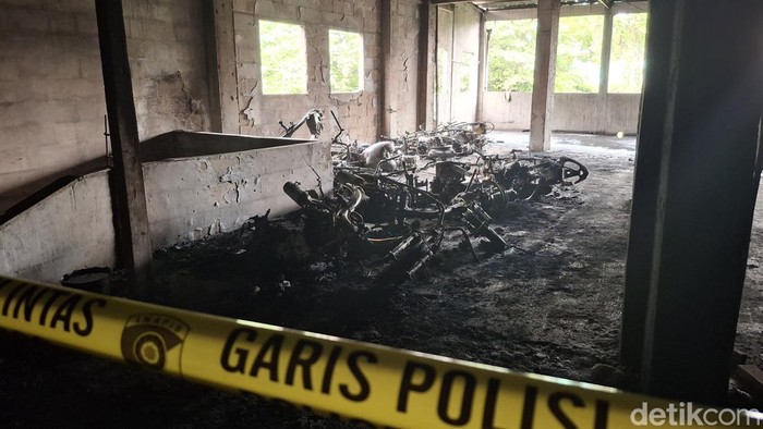 Horor Kebakaran Bikin 19 Motor Hangus di Penitipan Dekat Stasiun Bogor
