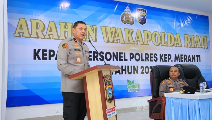 Kunjungan ke Meranti, Wakapolda Riau Tanam Pohon Perkuat Green Policing
