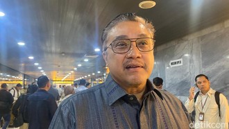 Bupati Pemalang Kena OTT KPK, Komisi II DPR Sorot Gaji Kepala Daerah Minim