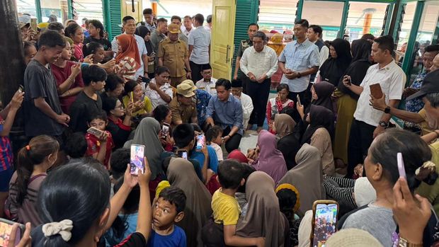 Wakil Presiden (Wapres) Gibran Rakabuming meninjau langsung lokasi banjir di Desa Srimukti, Kecamatan Tambun Utara, Kabupaten Bekasi, Senin (19/01/2026). (Dok/Setwapres RI)