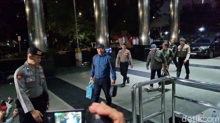Wali Kota Madiun Maidi tiba di KPK. (Taufiq/detikcom)
