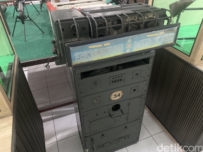 Wireless Sets yang jadi koleksi di Museum Perjuangan Medan (A.Fahri Perdana Lubis/detikcom)