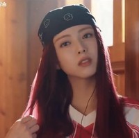 Maknae girl group jebolan JYP Entertainment itu tampil sebagai adik Park Shin Hye bernama Hong Jang Mi. Foto: dok. tvN