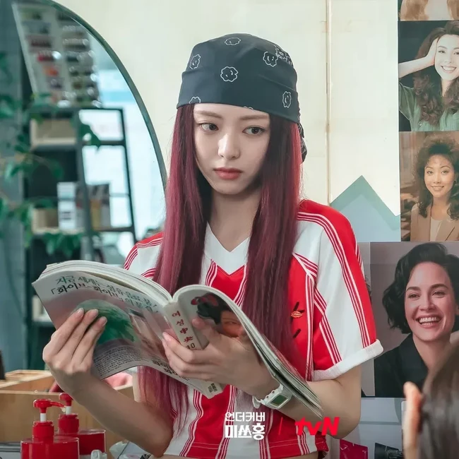 Potret Yuna ITZY Jadi Adik Park Shin Hye, Tuai Sorotan Kelewat Mirip