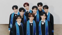 Foto-foto Wisuda ZEROBASEONE Jelang Album Perpisahan